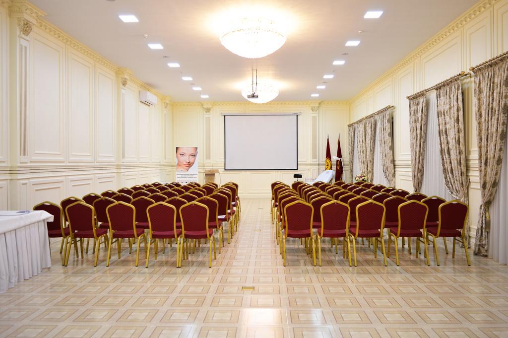 Plaza Hotel בישקק מראה חיצוני תמונה